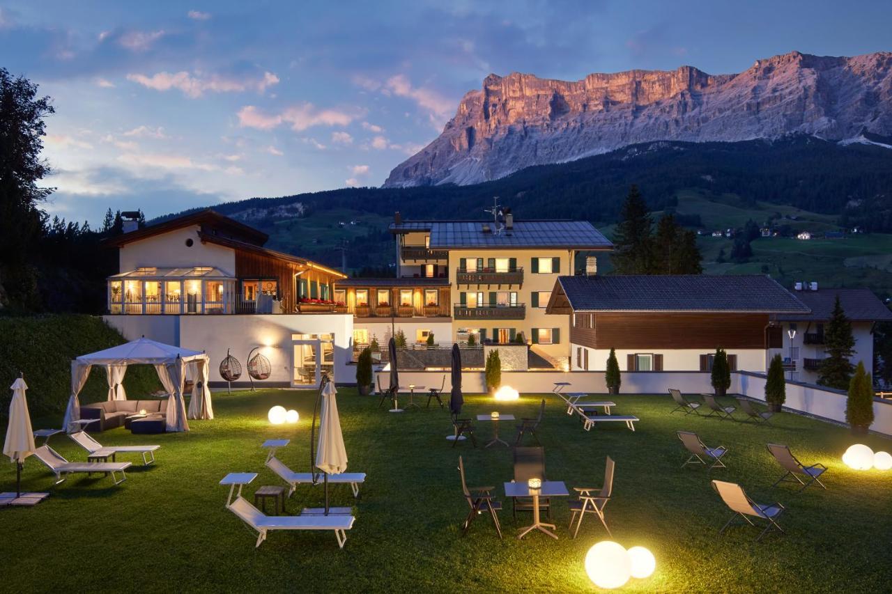 Dolomites Wellness Hotel Savoy La Villa  Exterior photo